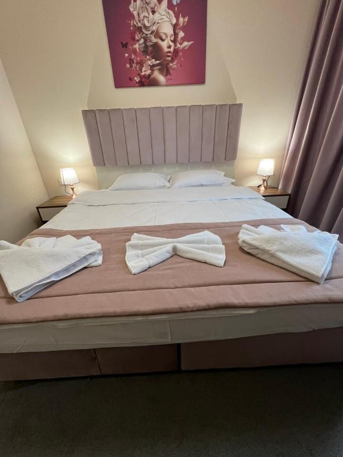 Floral Boutique Hotel Pleven Eksteriør bilde