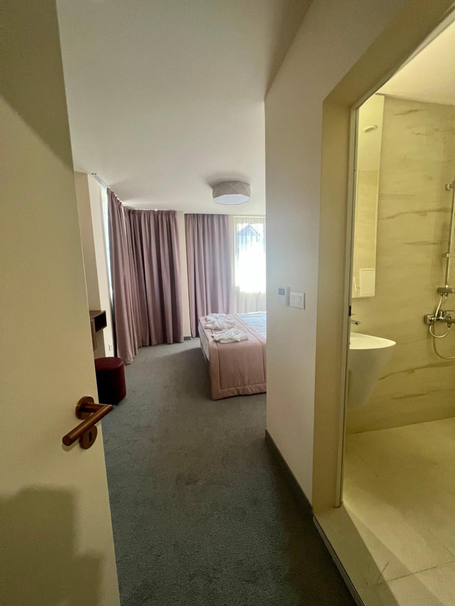 Floral Boutique Hotel Pleven Eksteriør bilde