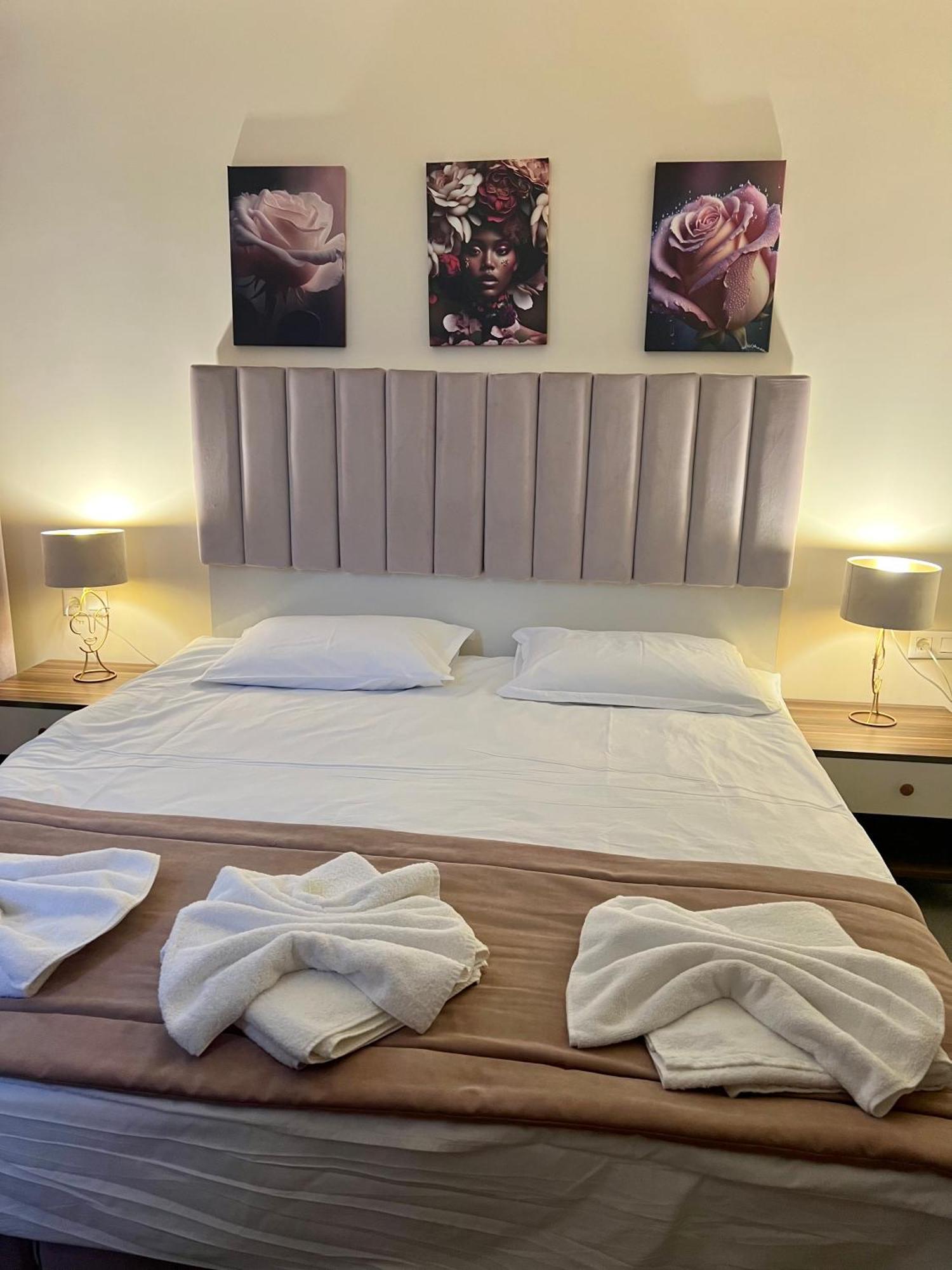 Floral Boutique Hotel Pleven Eksteriør bilde